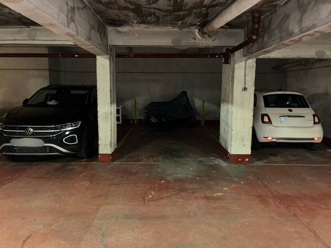 Parking à NOGENT-SUR-MARNE