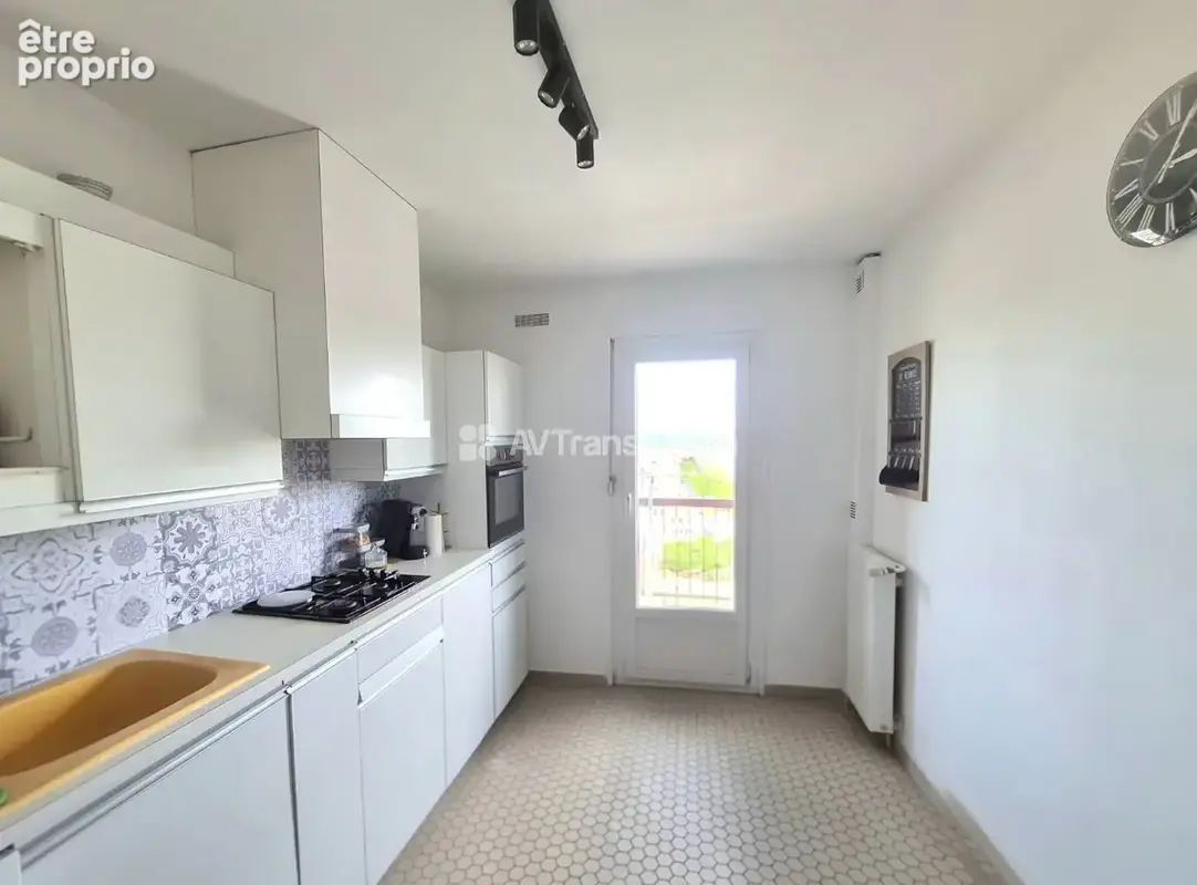 Appartement 82 m² à Bron  - photo 6