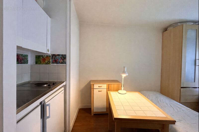 Appartement à PARIS-14E