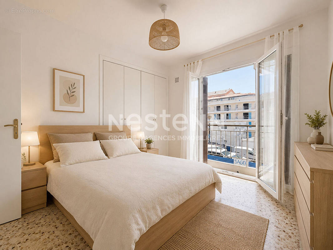 Appartement à VALLAURIS