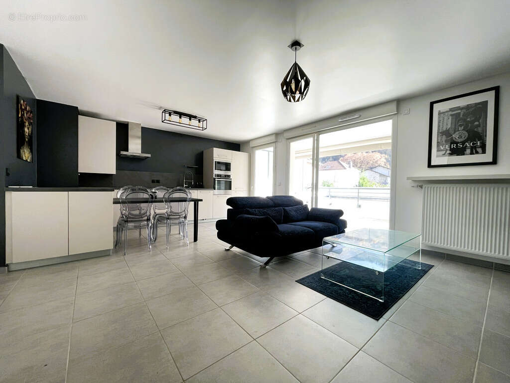 Appartement à VILLARD-BONNOT