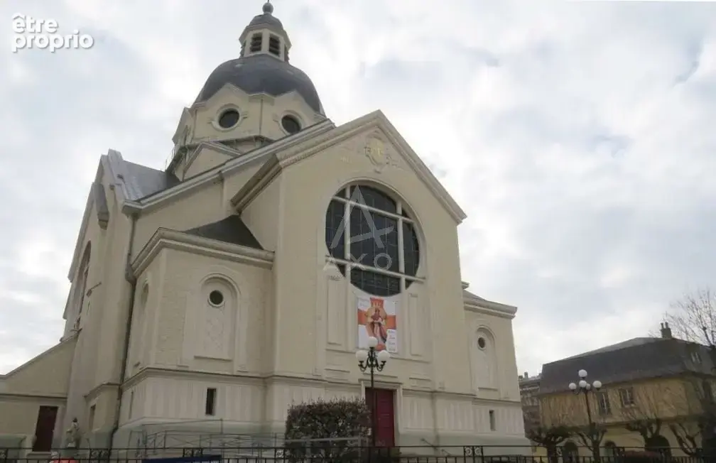 Versailles rive droite / gare/ place du marche/ eglise. appartement f3-4 de standing avec cave et parking - photo 1