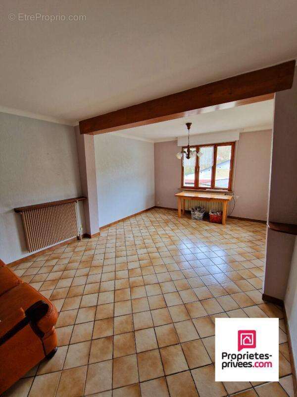 Maison à PONT-DE-ROIDE