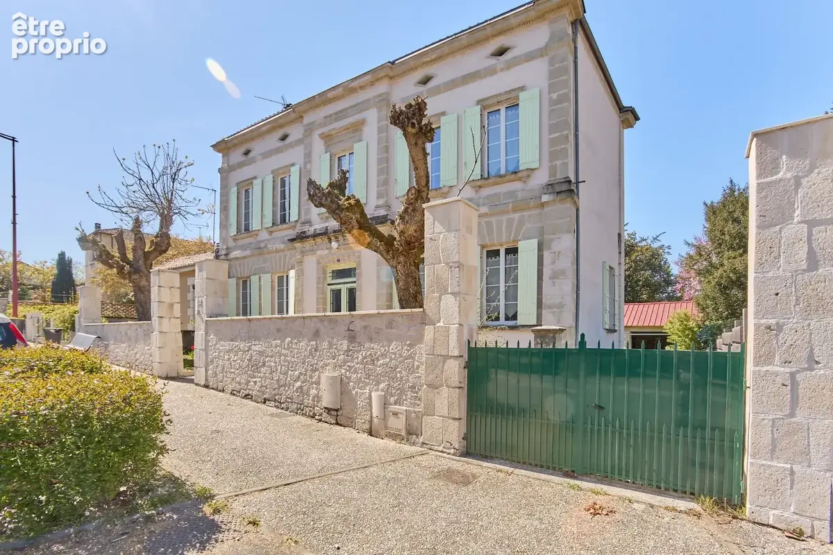 Maison de maître - Proximité centre ville - piscine - photo 13