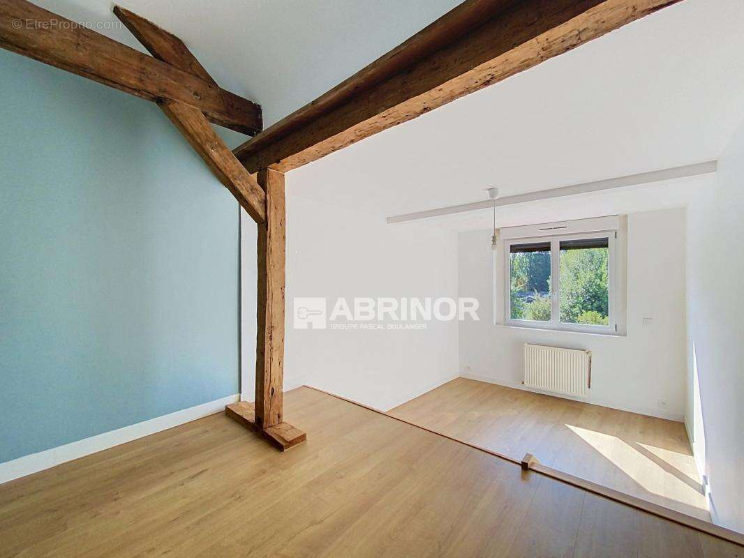 LINSELLES: Maison flamande de 130m2, 3 chambres, cave, jardin de 400m2 SUD et son garage de 61m2 - photo 8