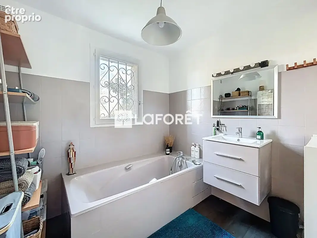 Maison spacieuse, lumineuse et calme avec atelier pour profession libérale à St Germain en Laye - photo 9