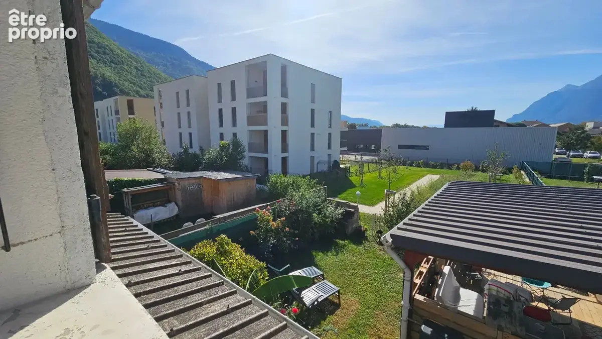Appartement Albertville 3 pièce(s) Jardin, caves, garage - photo 6