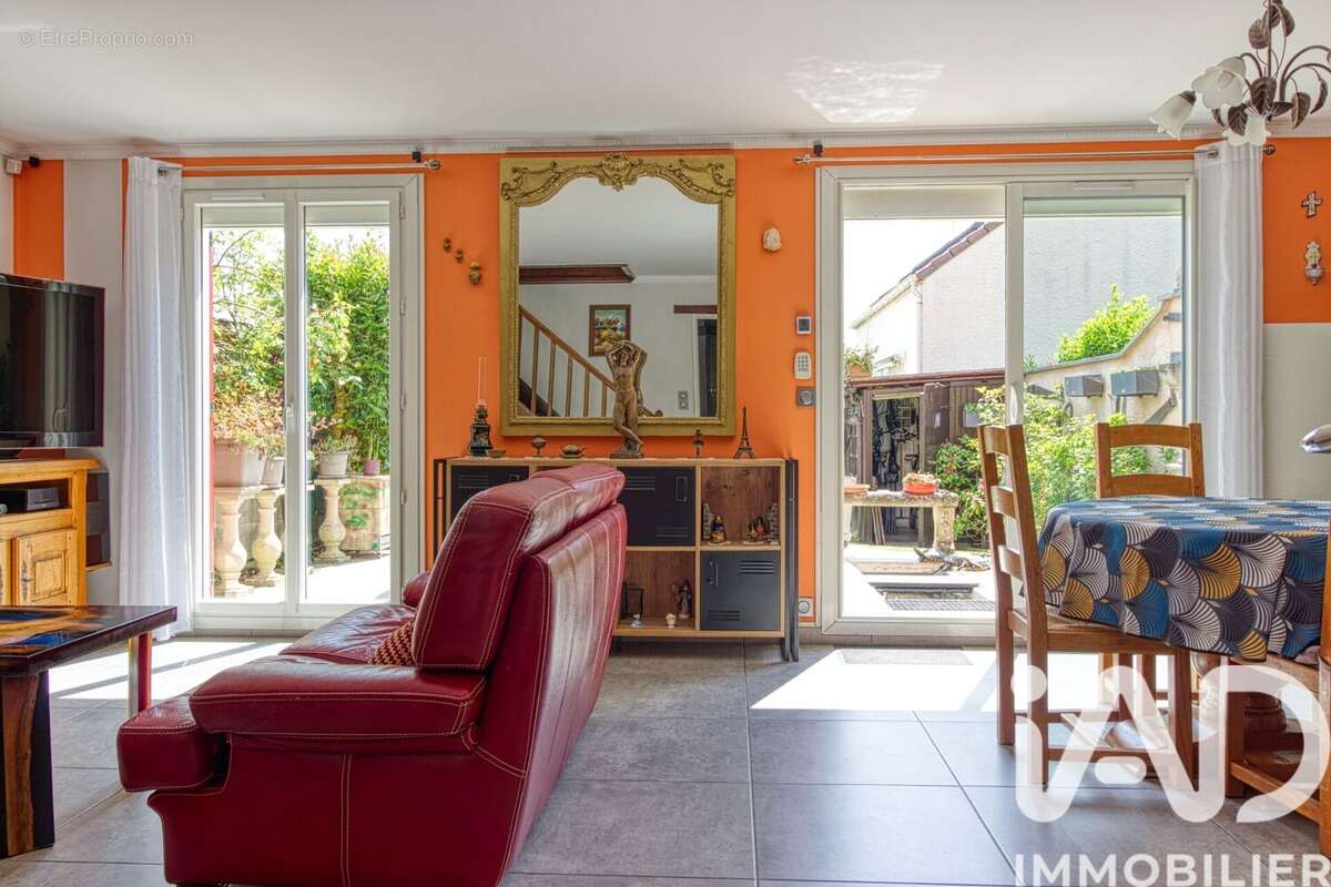 Photo 2 - Maison à VAUREAL