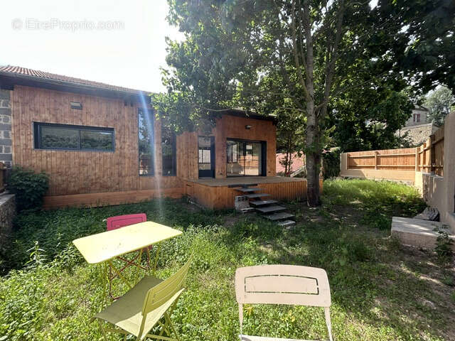 Belle maison neuve ossature bois à vendre à ANNONAY avec terrain attenant. - photo 2