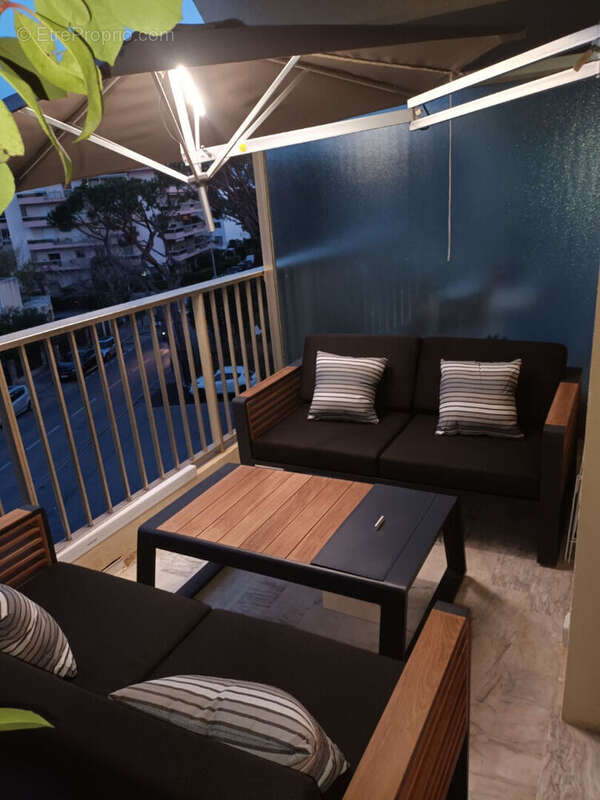 Appartement à SAINT-LAURENT-DU-VAR