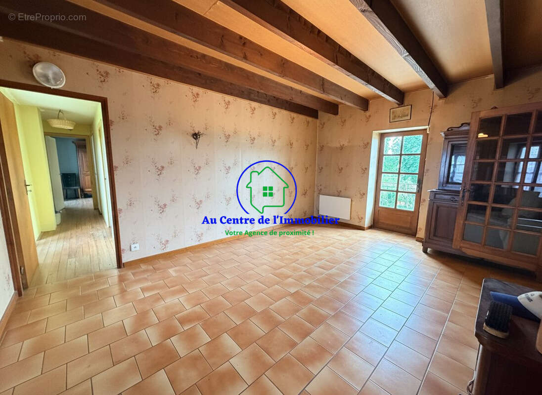 Maison à LAROQUE-TIMBAUT