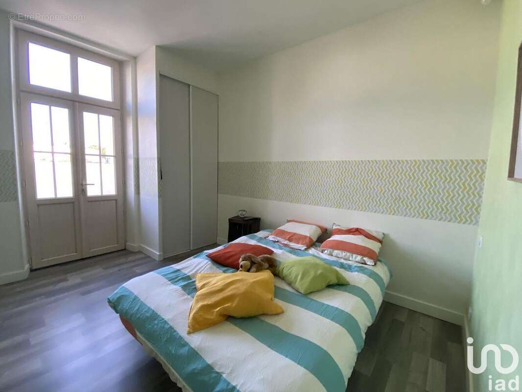 Photo 9 - Maison à CHAMPDENIERS-SAINT-DENIS