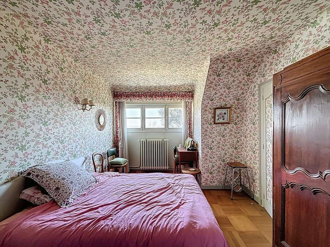 Maison à LA CHAUSSEE-SAINT-VICTOR