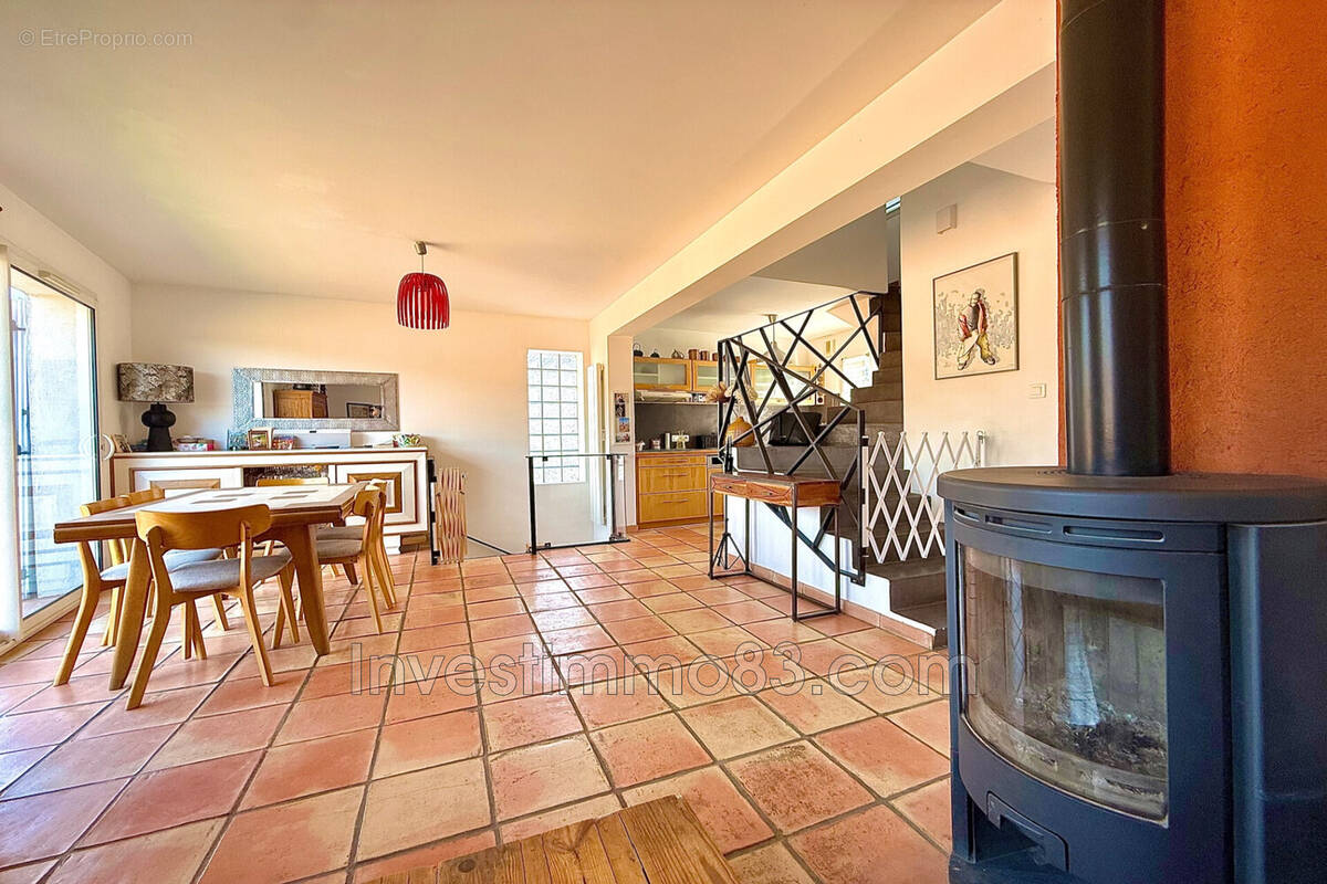 Appartement à ROUSSET