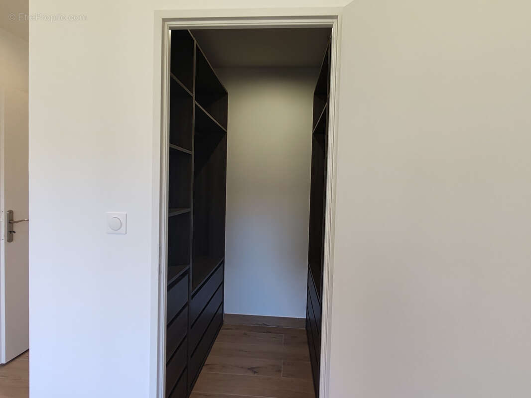 Appartement à LIVRON-SUR-DROME