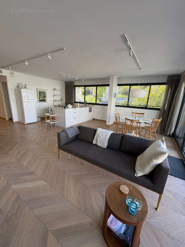 Appartement à EVIAN-LES-BAINS