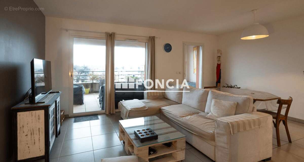 Appartement à TOURNON-SUR-RHONE