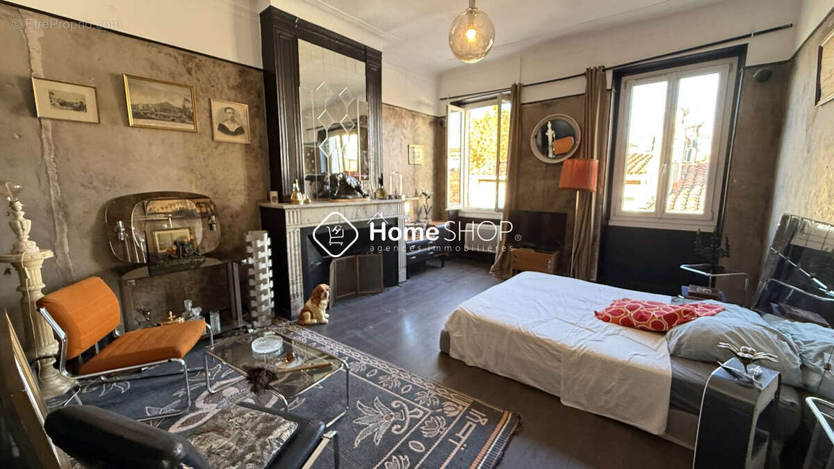 Appartement à MARSEILLE-6E