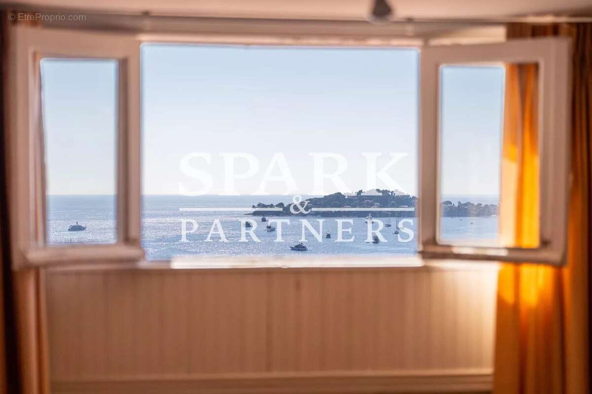 Appartement à BEAULIEU-SUR-MER