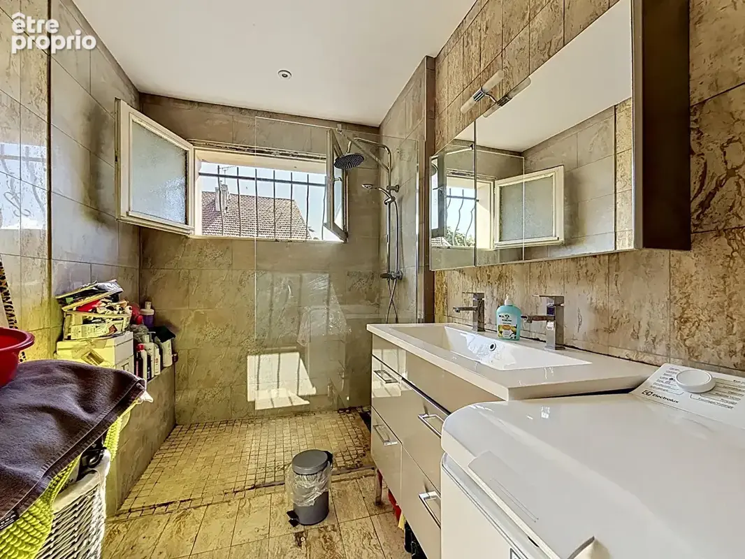 Maison Vaulx En Velin 4 pièce(s) 99.32 m2 - photo 8