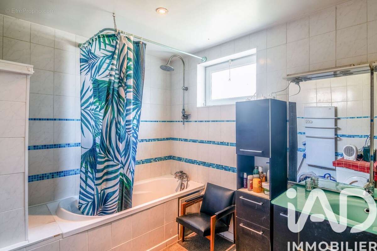 Photo 5 - Maison à LUSSAC