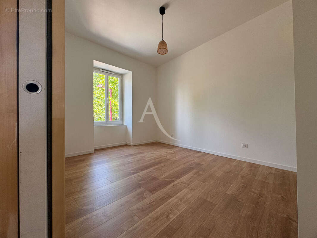 Maison Lempdes-sur-allagnon - 4 pièce(s) 83m2 - Entièrement rénovée - photo 6
