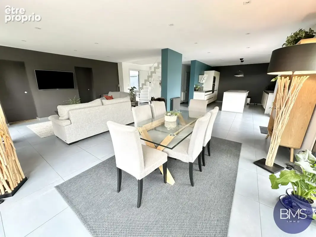 Maison 6 pièces 245 m² à vendre à Merignies (59710) - photo 2