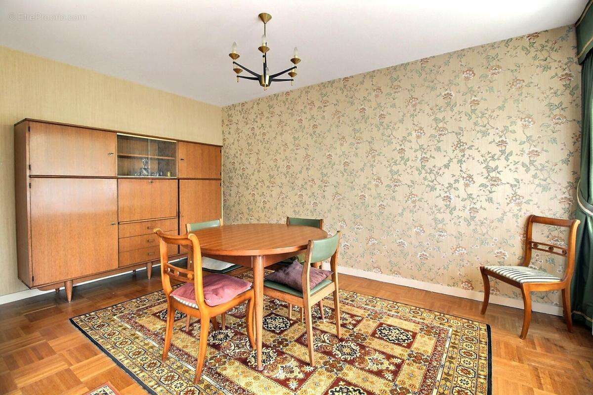 Appartement à BURES-SUR-YVETTE