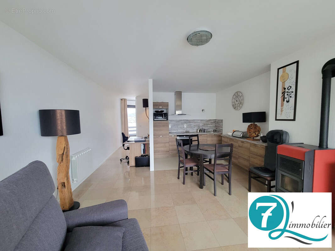 Appartement à LES HOPITAUX-NEUFS