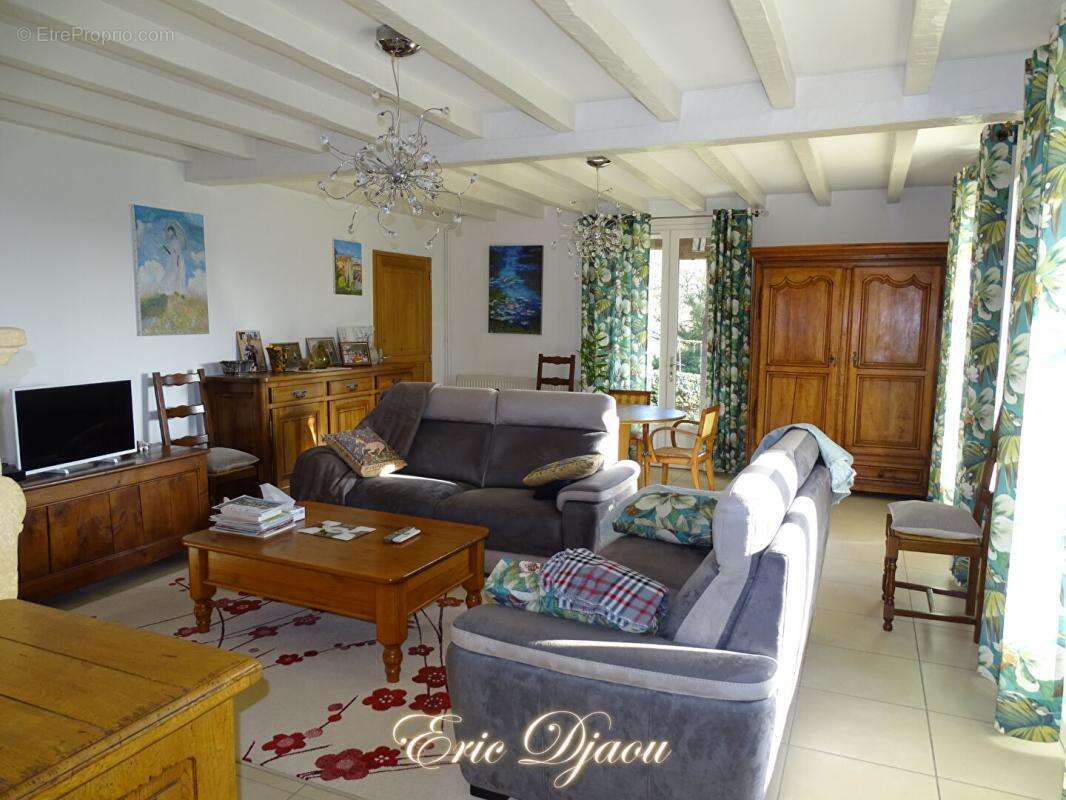 Maison de pays Condat Sur Vezere 10 pièce(s) 236.05 m2 - photo 2