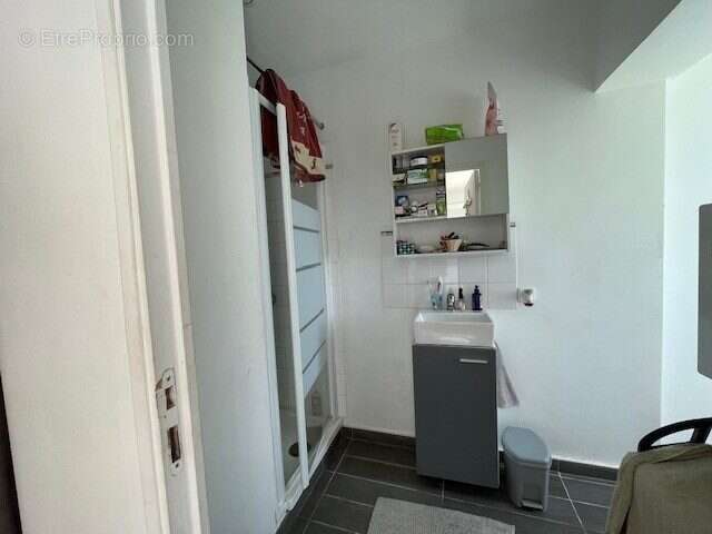 salle d&#039;eau - Maison à REZE