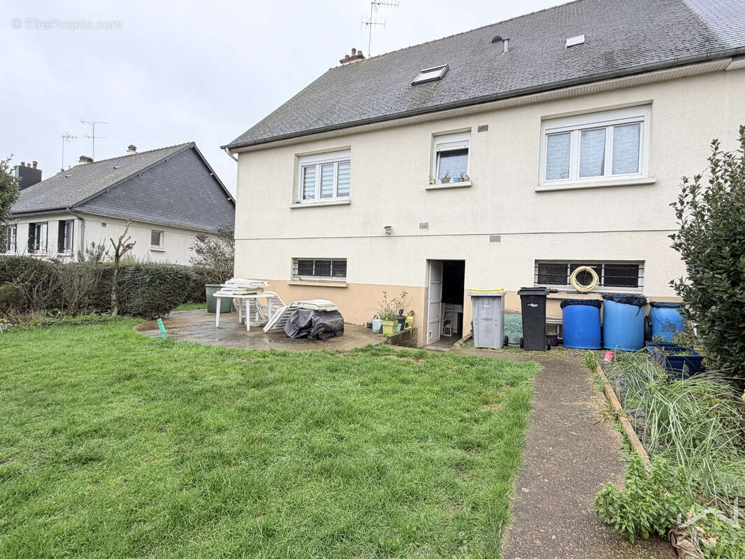Maison à CHARTRES-DE-BRETAGNE