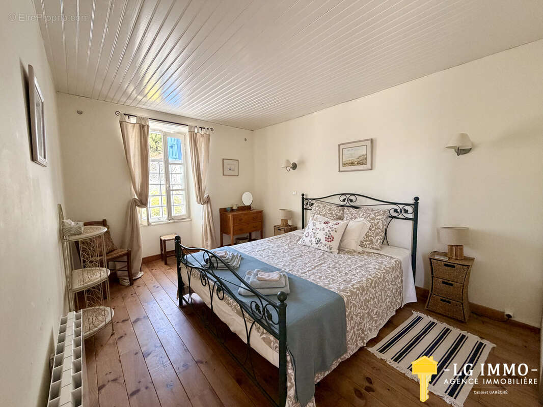 Maison à MORTAGNE-SUR-GIRONDE
