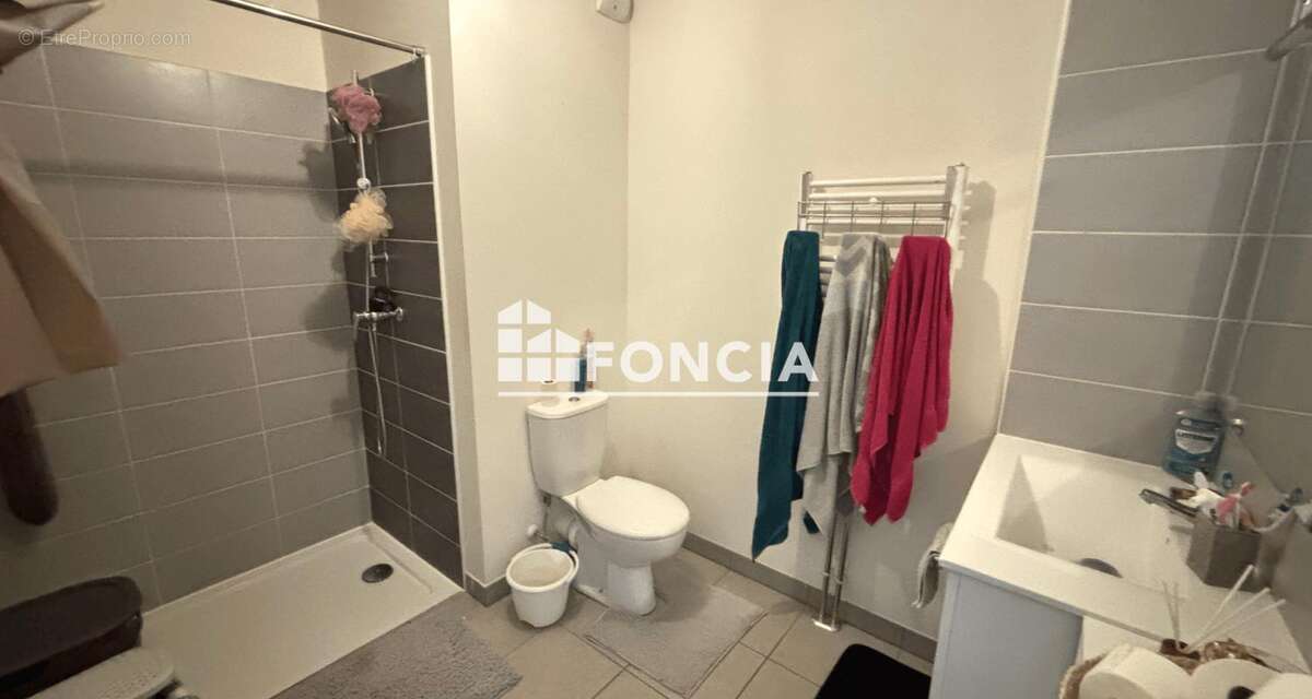 Appartement à BEAUZELLE