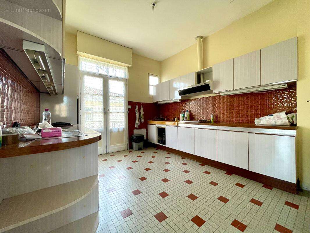 Maison Pessac 6 pièce(s) 175 m2 + Dépendance 80 m2 - photo 5