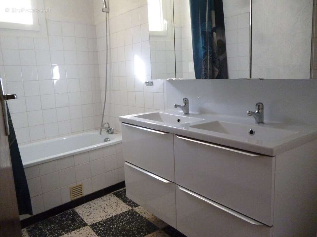 Maison à CORNEILHAN