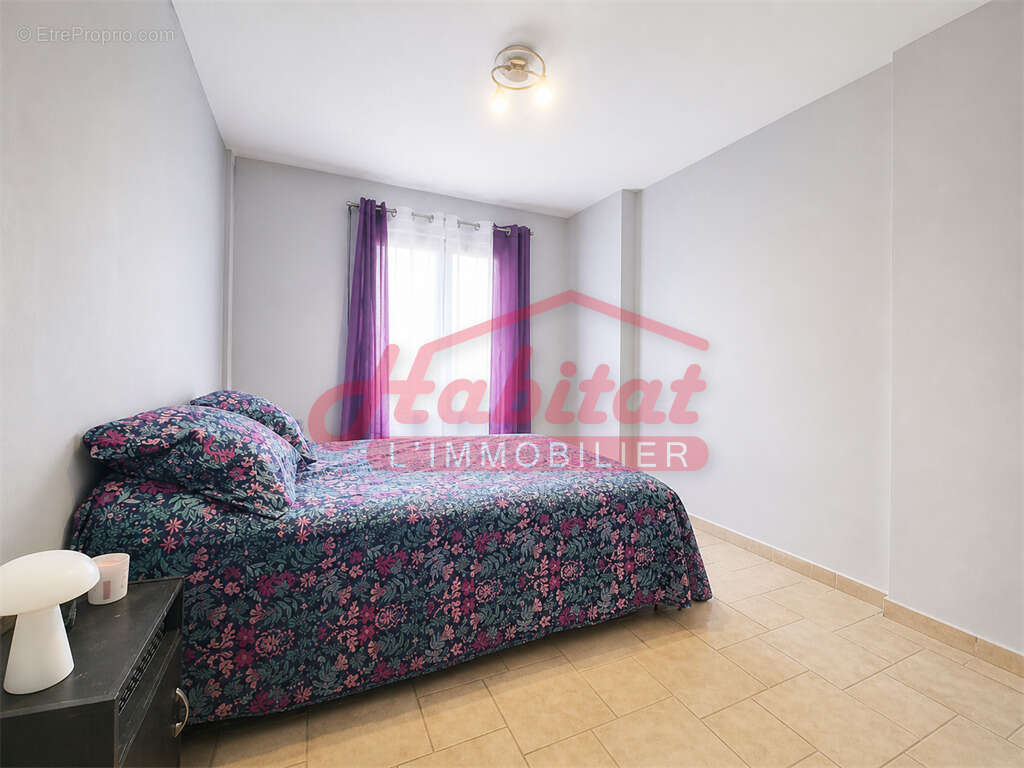 Chelles centre-ville : appartement + box - photo 5