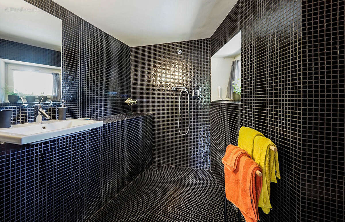 Maison à VAISON-LA-ROMAINE