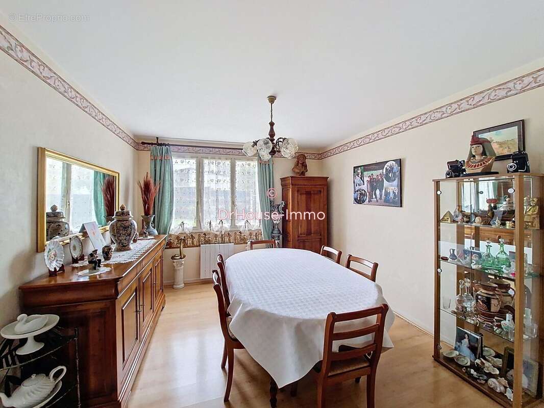 Maison à SANSAIS