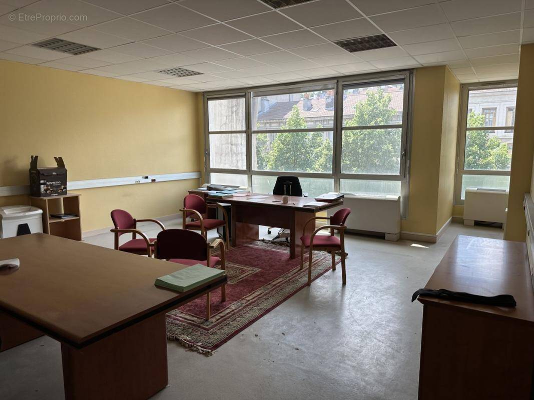 Commerce à SAINT-ETIENNE