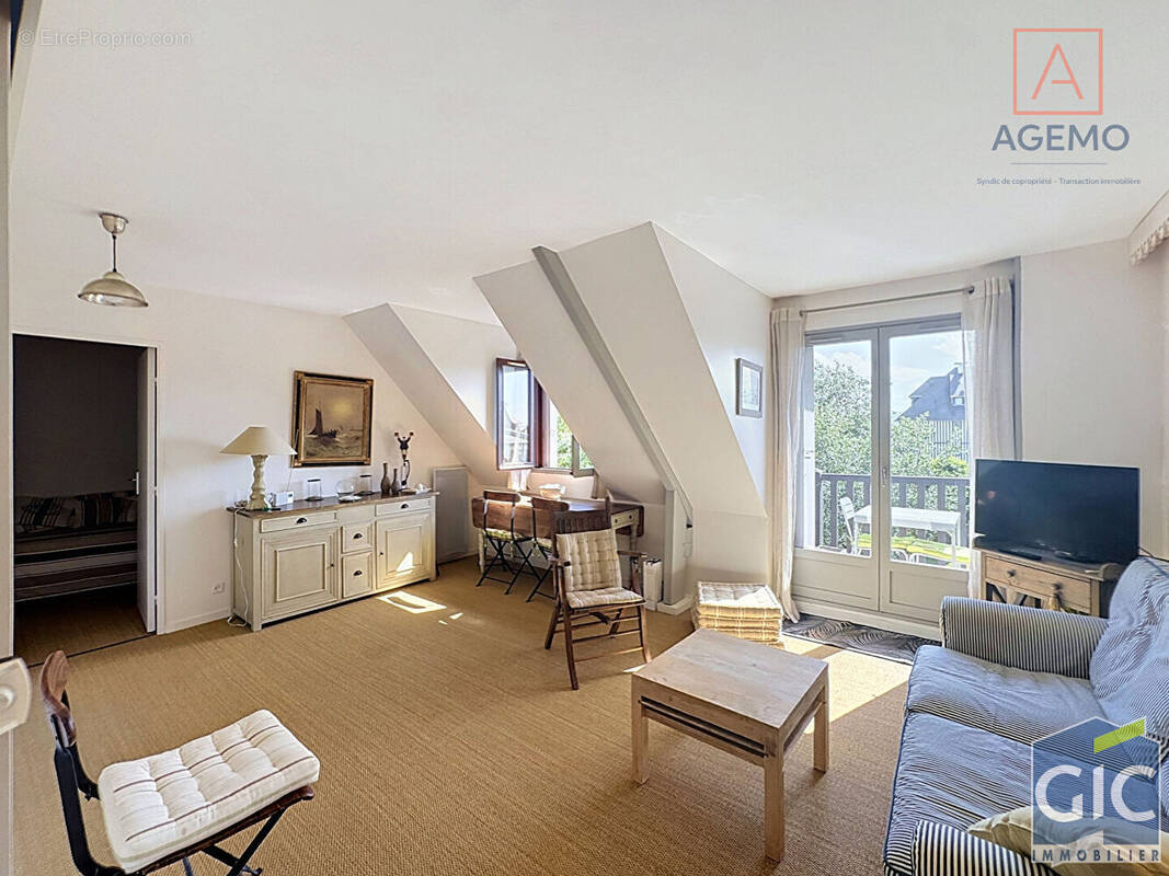 Appartement à BLONVILLE-SUR-MER