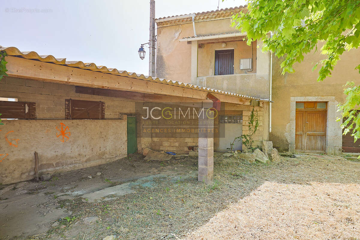 Bastide de 800m2 sur un terrain de 657m2 - photo 19