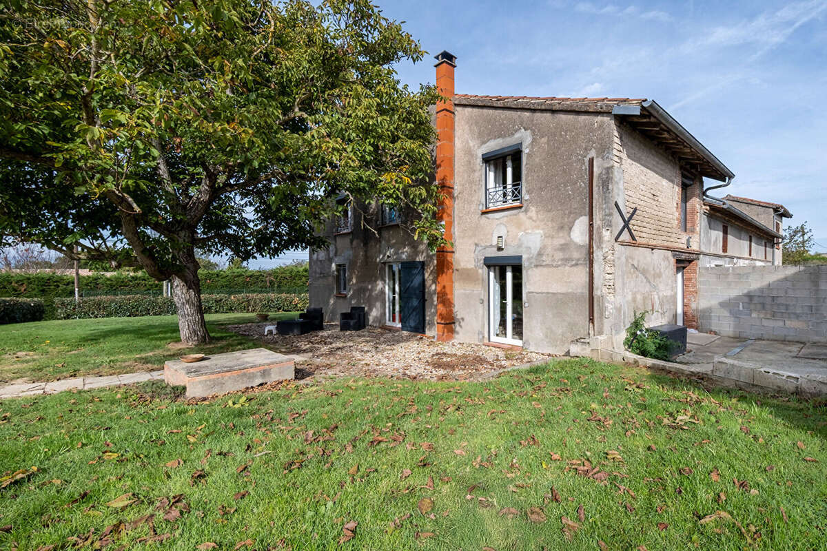 Maison à ROQUESERIERE