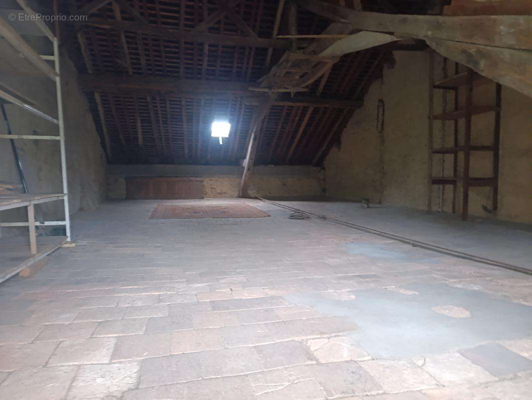 Maison à SAINT-DENIS-D'ORQUES