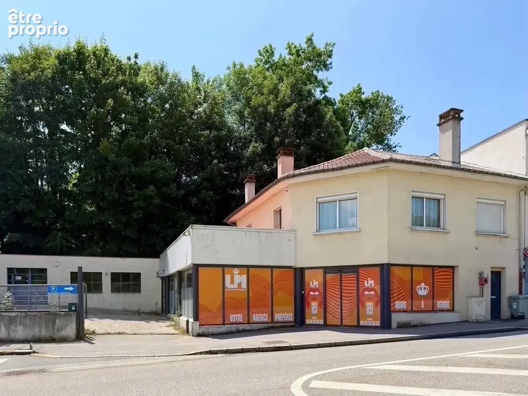 // local dominico // - photo 13