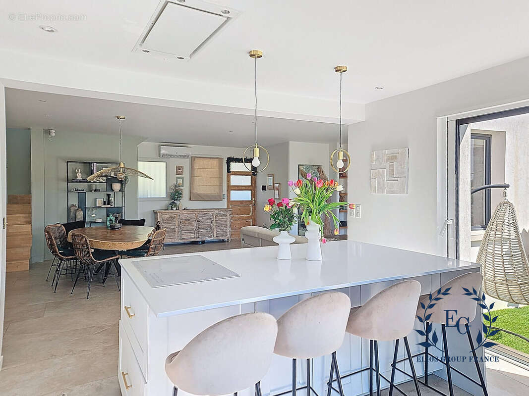 Maison à SIX-FOURS-LES-PLAGES