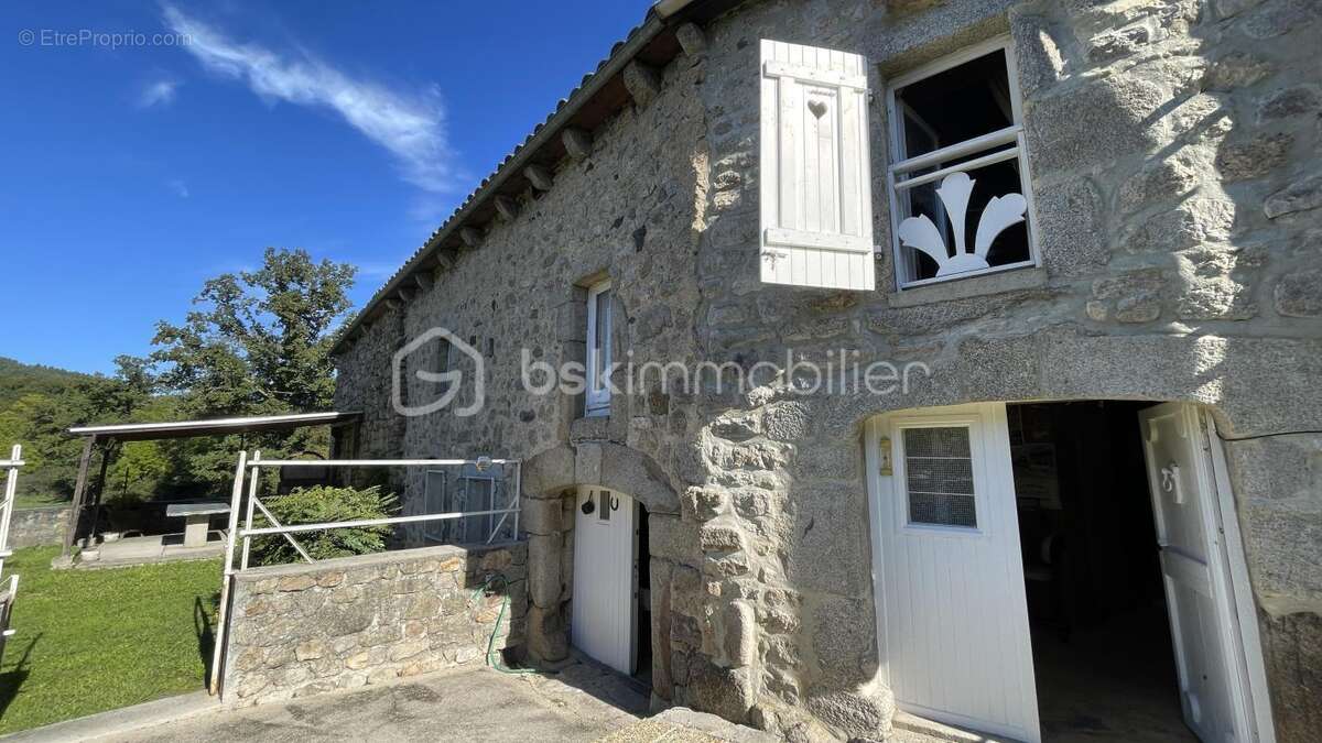 Maison à SAINT-LEGER-DU-MALZIEU