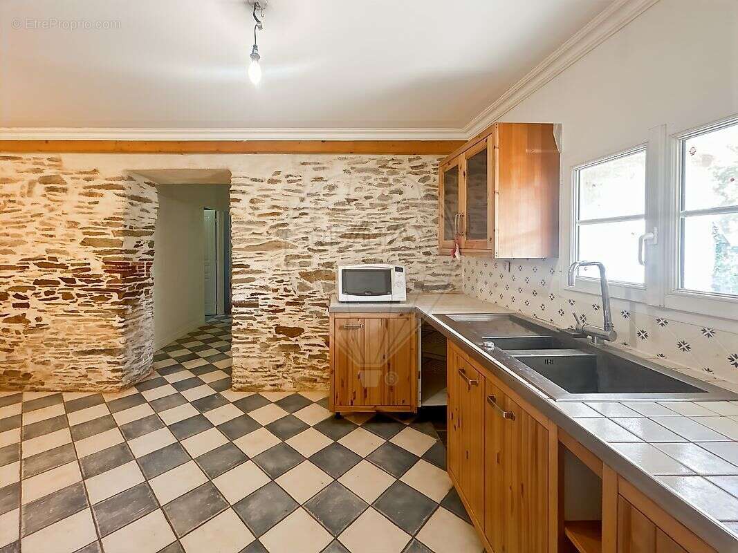 Maison à SAINTE-LUCE-SUR-LOIRE