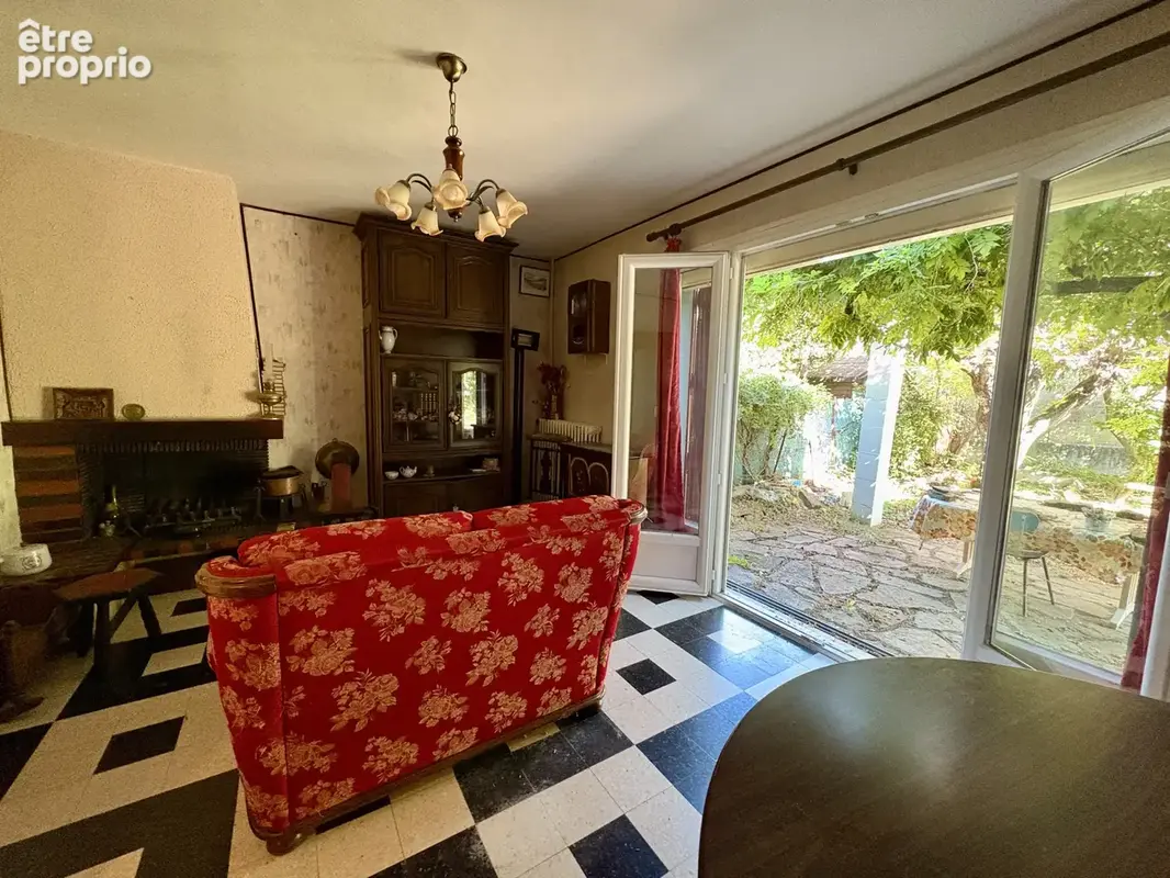 Maison avec grand jardin et garage - photo 2