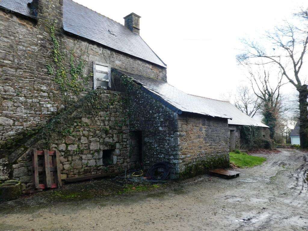 Maison à LOCMALO